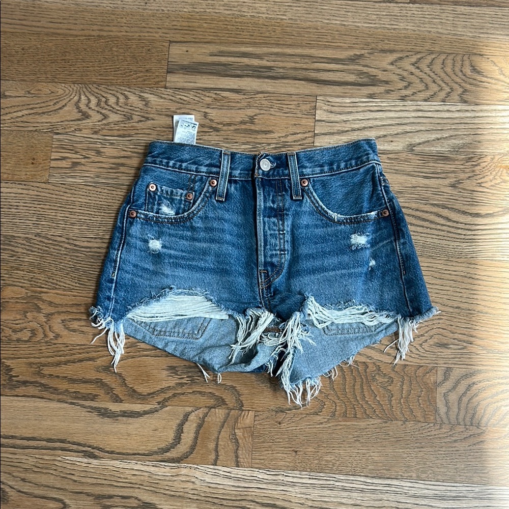 Levis 501 distressed jean shorts size 24 excellent condition
